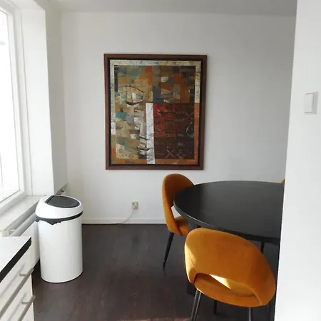 Lovely 2 Bedroom In Centre Lägenhet Arnhem